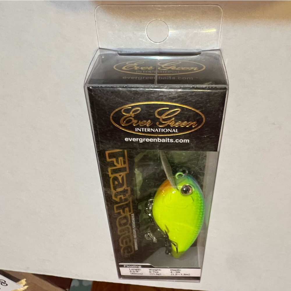 Daiwa Evergreen Flat Force Custom Crankbait fishing lure
Crankbait (FF-4)